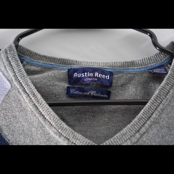 Austin Reed Sweater Vest - Picture 3 of 4